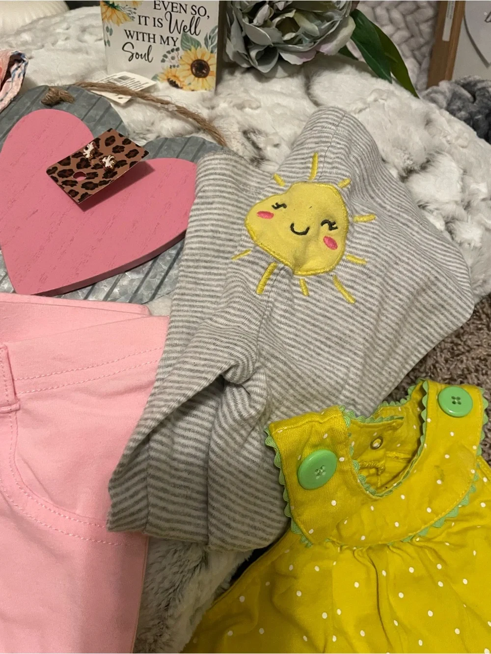 Baby Girl 7 Pieces Bundle size 24 M Carter’s & Garanimals Jumper, pants + more - Picture 4 of 11